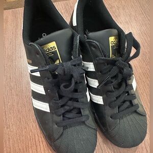 Adidas original superstar shoes- lightly worn